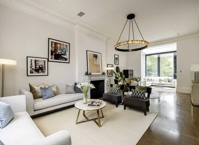 Photo 2 — Addison Crescent, Holland Park, W14