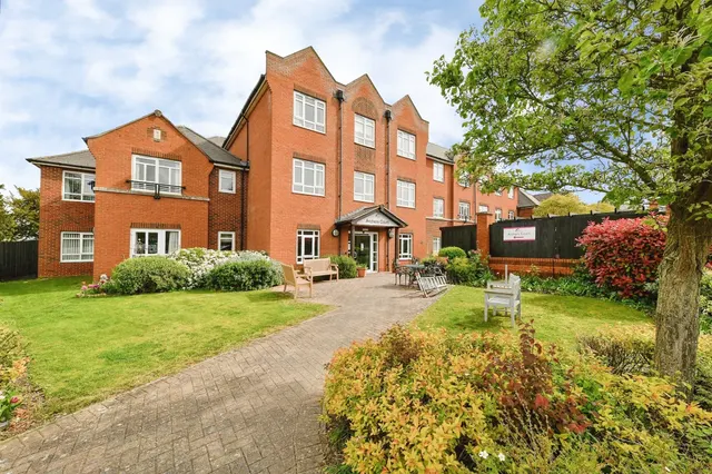 Elmside Walk, Hitchin, photo 1