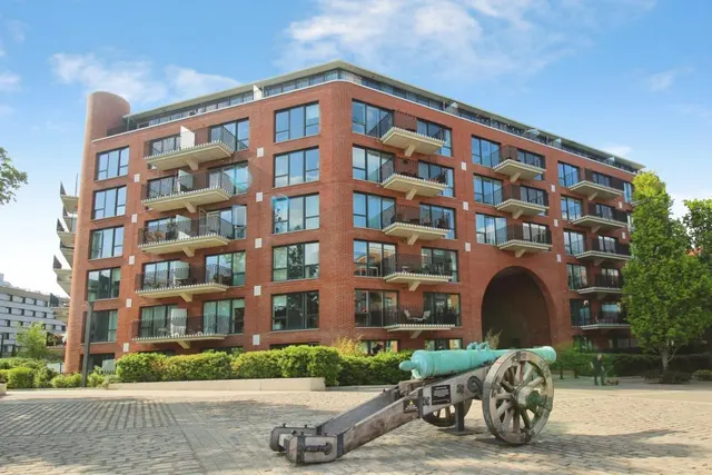 Thalia House, Thunderer Walk, Royal Arsenal, London, photo 1