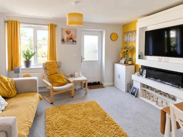 Petherbridge Close, Amesbury, SP4, photo 2
