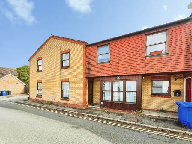 Rusham Road, Egham, TW20, photo 1