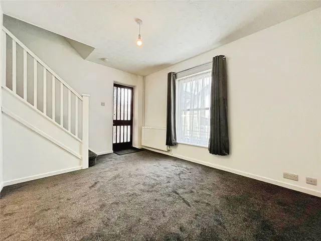Rusham Road, Egham, TW20, photo 3