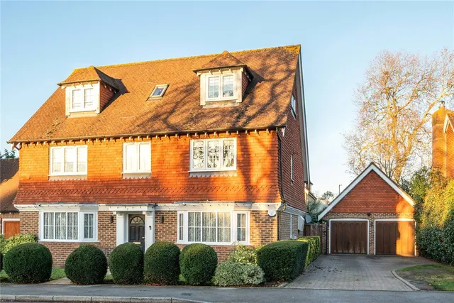 Sandringham Drive, Dartford, Kent, DA2, photo 1