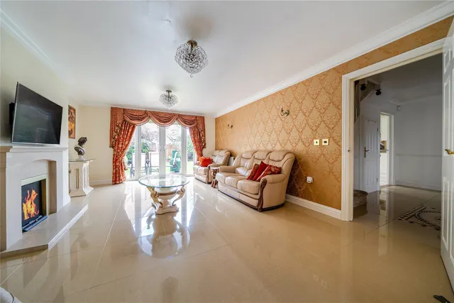 Photo 2 — Sandringham Drive, Dartford, Kent, DA2