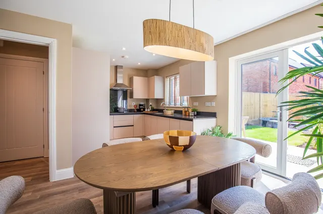 The Lower Acre, Horton Heath, SO50, photo 2
