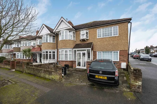 Torcross Road, Ruislip, HA4, photo 1