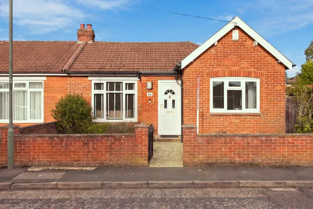 Vegal Crescent, Englefield Green, TW20, photo 3