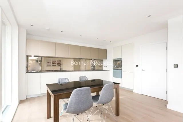 Heritage Place, Brentford, TW8, photo 3