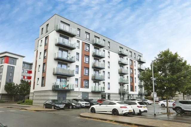 Pegasus Way, Gillingham, photo 1