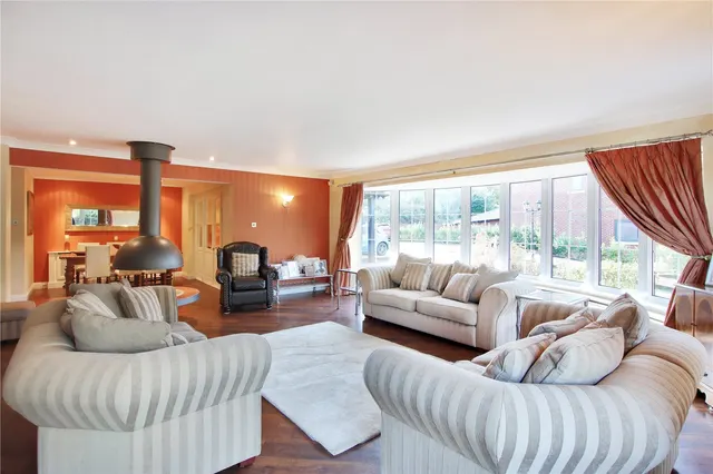 Photo 2 — Eynsford Road, Dartford, DA4