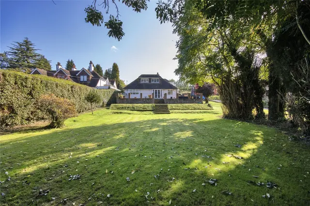 Photo 3 — Eynsford Road, Dartford, DA4