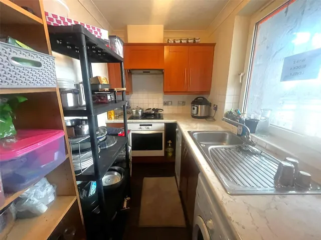 Alencon Link, Basingstoke, RG21, photo 3