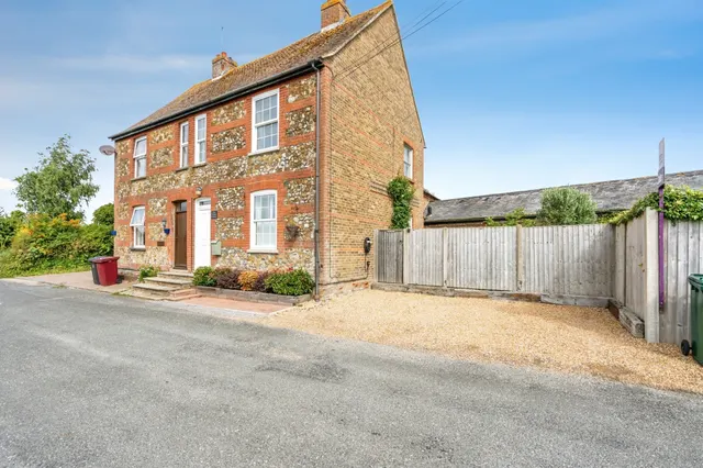 East Corner Cottage, Colworth, Chichester, photo 1