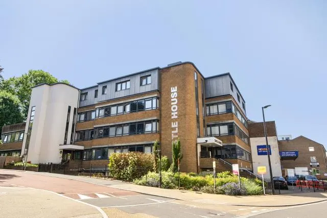 Castle House, High Wycombe, HP11, photo 1