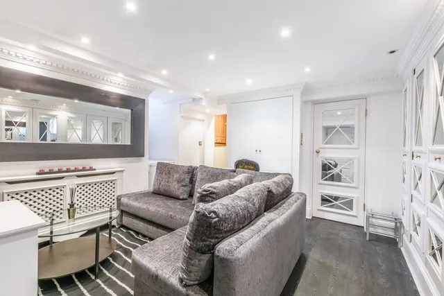 Frognal, Hampstead, NW3, photo 1