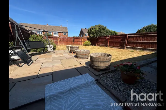 Meadowcroft, Swindon, SN2, photo 3