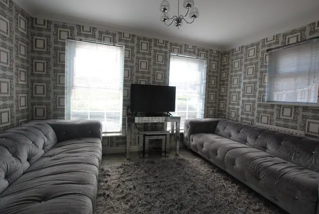 Photo 2 — Duncannon Place, Greenhithe, kent, DA9 9FW