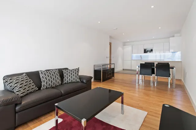Flotilla House, Battersea Reach, photo 1