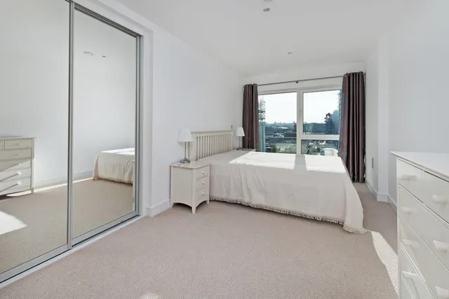 Photo 3 — Flotilla House, Battersea Reach