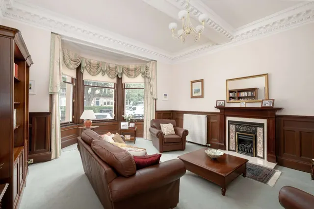 Photo 3 — Rothesay Terrace, West End, Edinburgh, Midlothian, EH3 7RY
