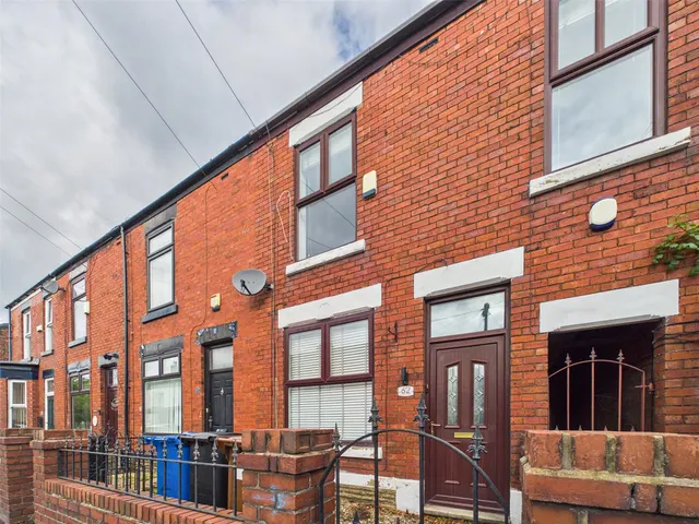 Stockport Road East, Bredbury, Stockport, Greater Manchester, SK6 1AL, photo 1