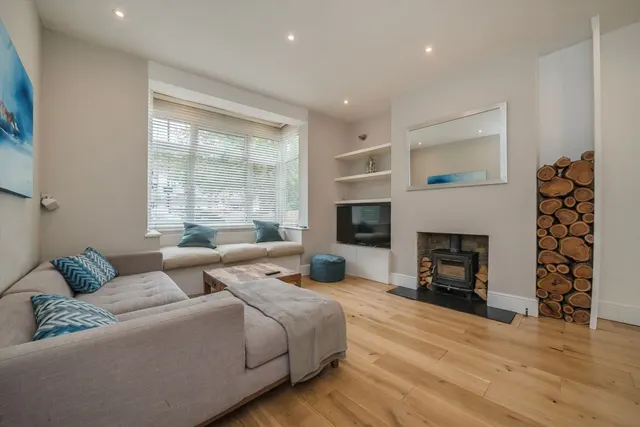 Grantham Road, W4, photo 2