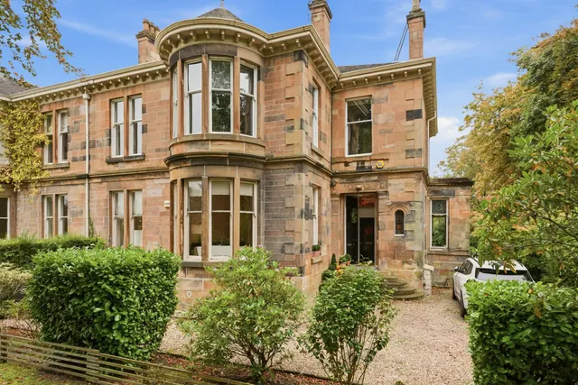 St Andrews Drive, Pollokshields, G41, photo 1
