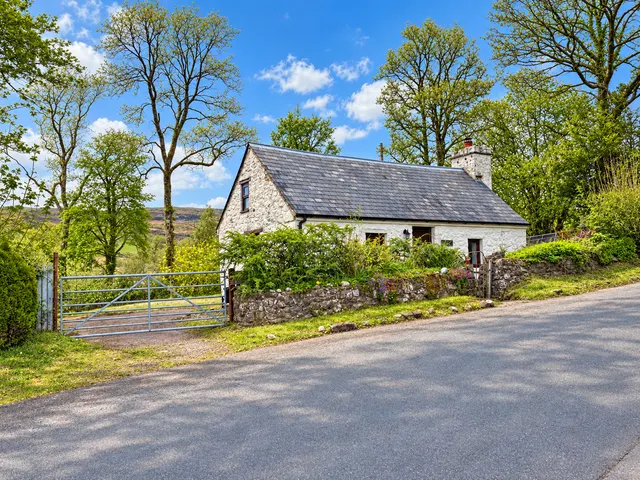 Llandyfan, Ammanford, SA18, photo 1