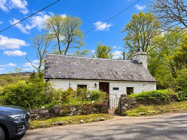 Llandyfan, Ammanford, SA18, photo 2