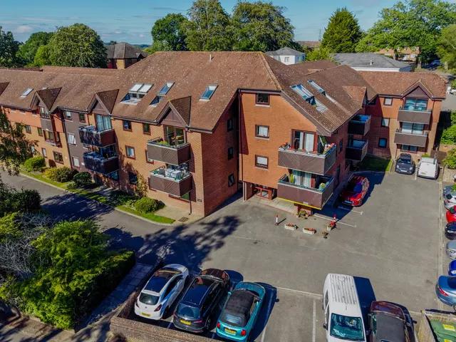 Sandhurst Road, Tunbridge Wells, TN2, photo 1