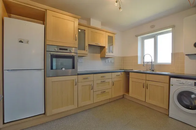 Browning Court, Bourne, PE10, photo 2