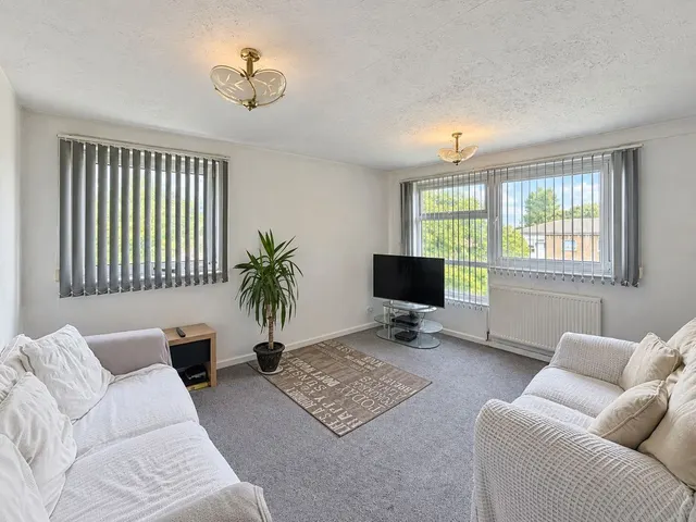 Millfield Avenue, Walsall, WS3, photo 2