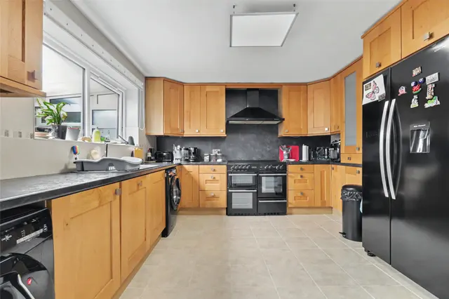 Churchill Crescent, South Molton, EX36, photo 2