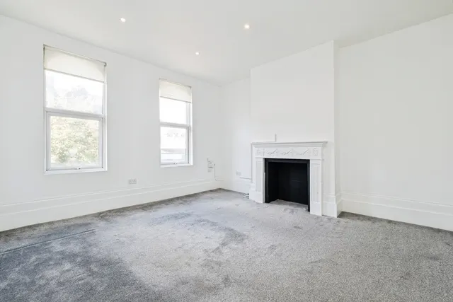 George Lane, London, E18, photo 2
