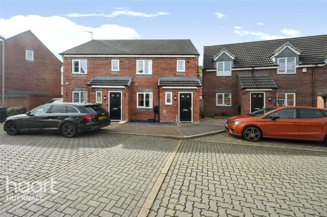 Henfrey Drive, Nottingham, NG15, photo 1