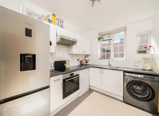 Birkenhead Avenue, Kingston Upon Thames, KT2, photo 3