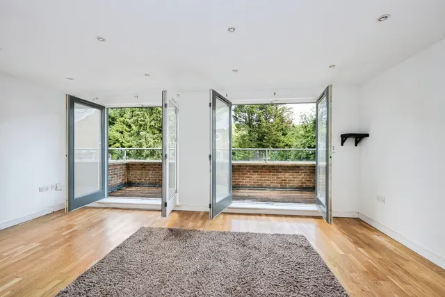 Photo 2 — Valley Road, Kenley, Surrey, CR8