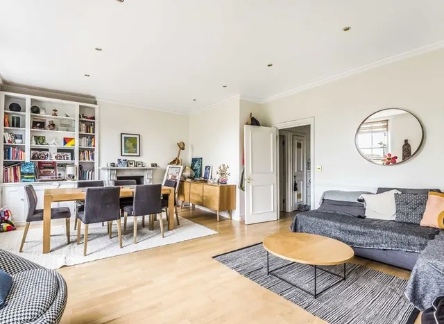 Photo 2 — Nevern Square, Earls Court, SW5