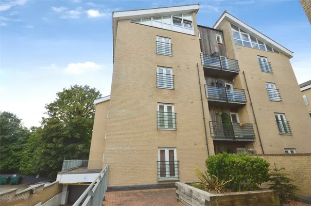 with 2 bedrooms in Stansted, CM24, photo 1