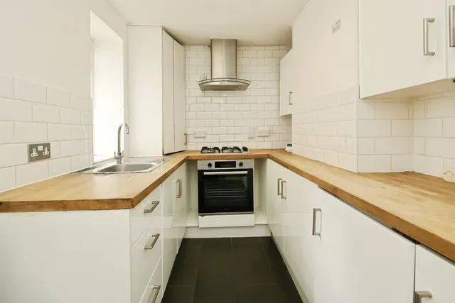 Photo 2 — Buckingham Place, Brighton