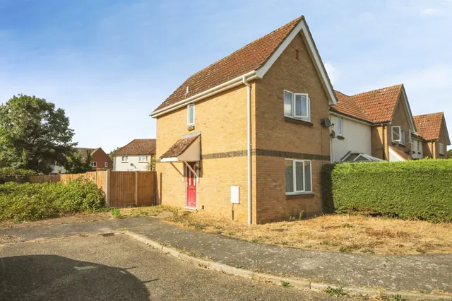 Photo 2 — Falcon Way, Beck Row, Bury St. Edmunds