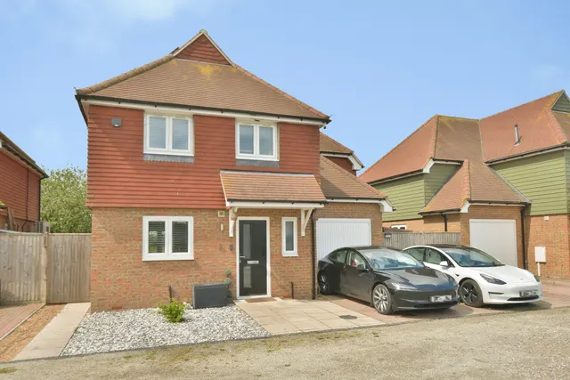 Rhee Wall Road, Brenzett, photo 1