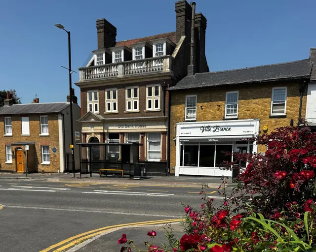 High Street, Bushey, photo 1