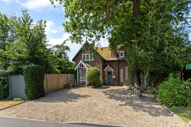 Photo 3 — Clamp Hill, Stanmore, HA7