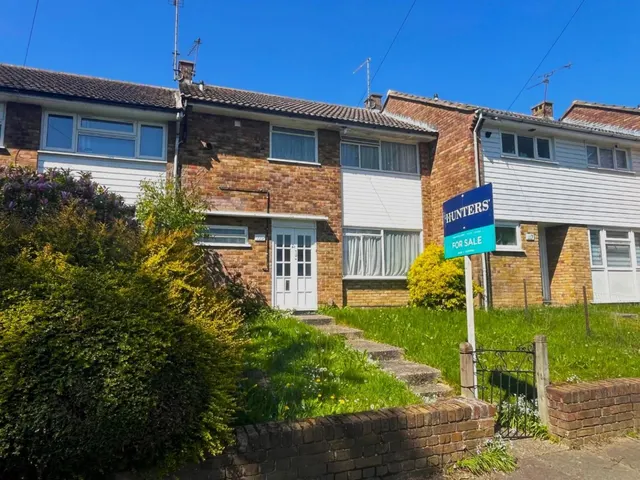 Ifield Way, Gravesend, DA12, photo 1