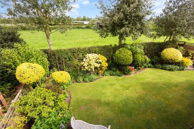 Photo 3 — Yew Tree Close, Acaster Malbis, York, North Yorkshire, YO23 2YZ