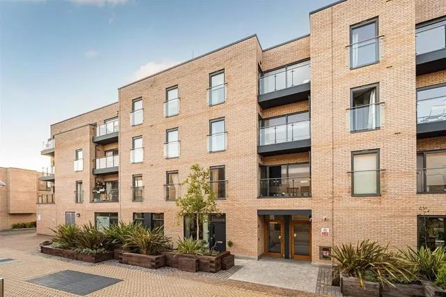 Vinery Way, Hammersmith, London, W6, photo 1