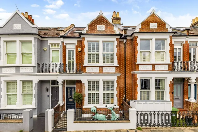 Gowan Avenue, London, SW6 6RF, photo 1