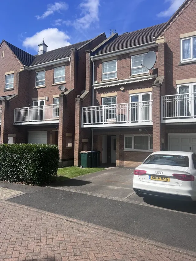Bedroom-Furlong Road, Coventry, photo 1