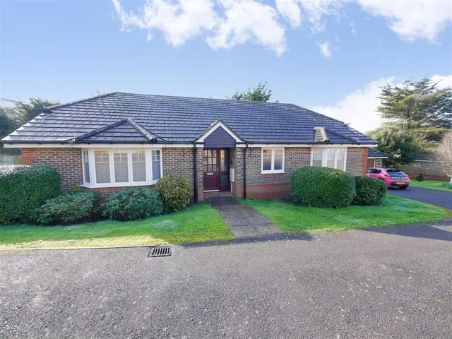 Roundwood, High Salvington, BN13, photo 1